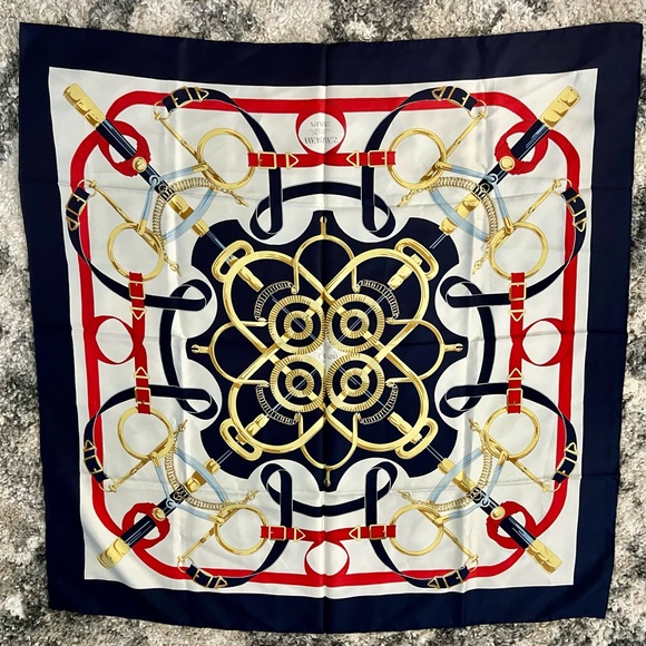 Hermès "Eperon d'Or" Silk Scarf VINTAGE - Picture 5 of 7